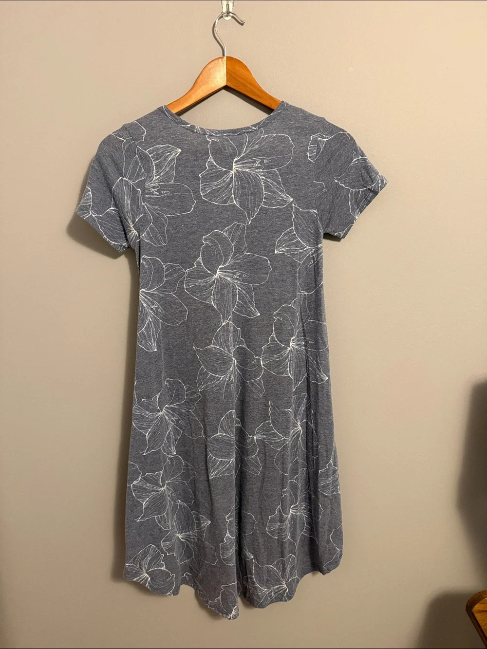 LuLaRoe Heather Gray Floral High-Low T-Shirt Dress